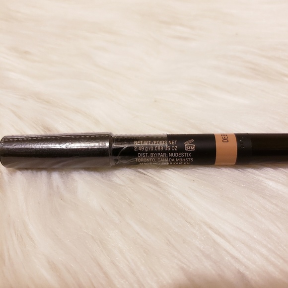 NUDESTIX CONCEALER PENCIL - Picture 3 of 5